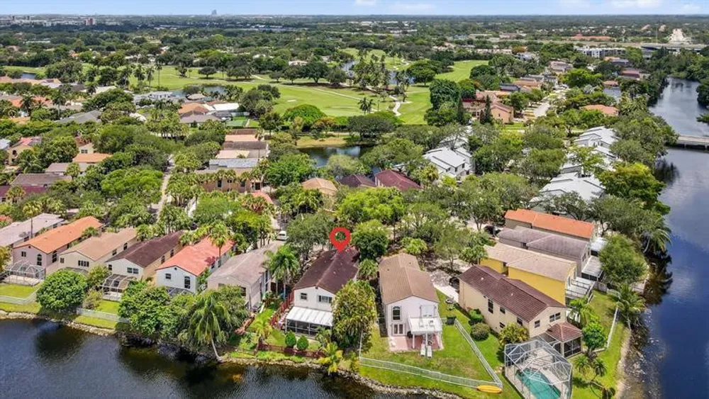 9861 Fairway Cove Ln, Plantation, FL 33324