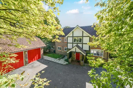 Bath Road, Marlborough, SN8