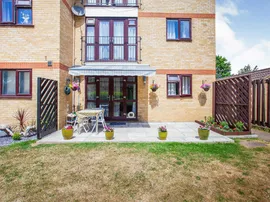 Chenies Way, WATFORD photo