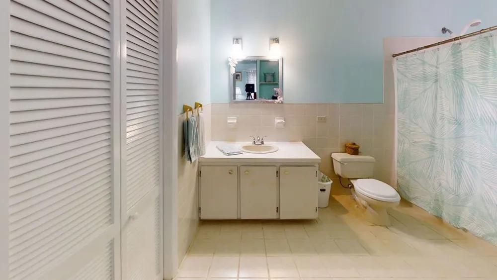 3 bed//2ba house on 1.25 Acres in Hamilton's, Long Island Long Island Long Island