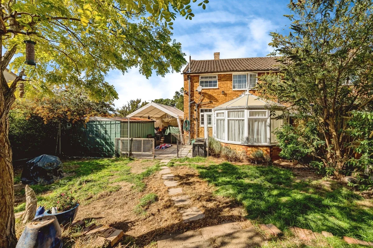 Lynch Hill Lane, Slough