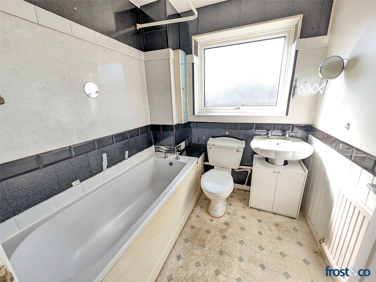 Aspen Gardens, Poole, Dorset, BH12 Image 7
