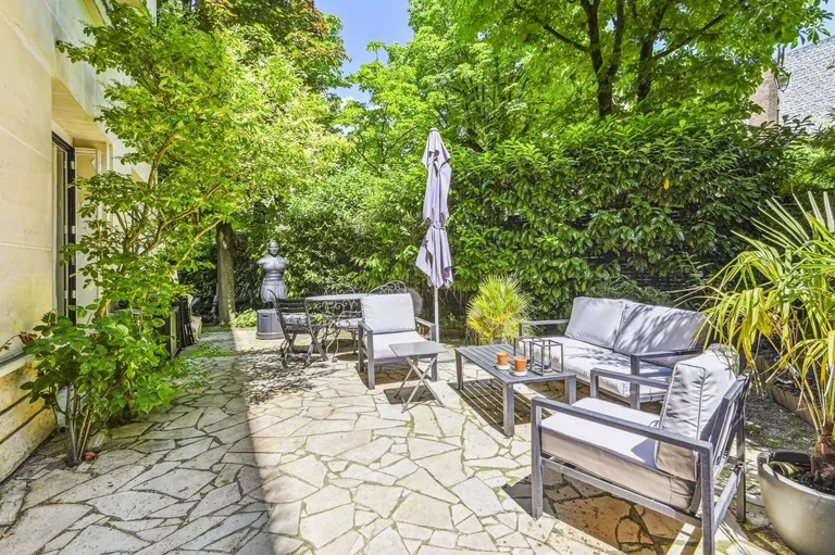 Neuilly-sur-Seine, 92200, France