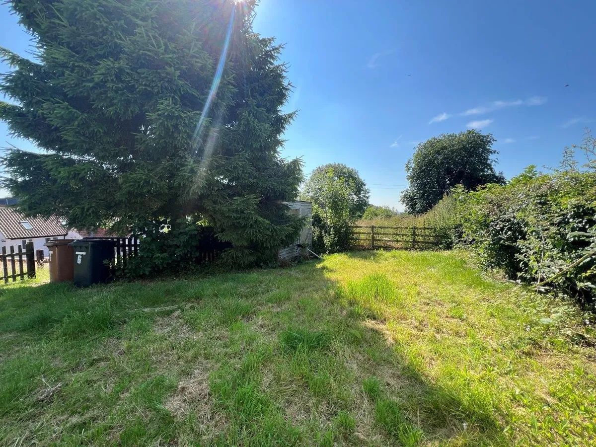 NOOK COTTAGE, SHOBY LANE, GRIMSTON