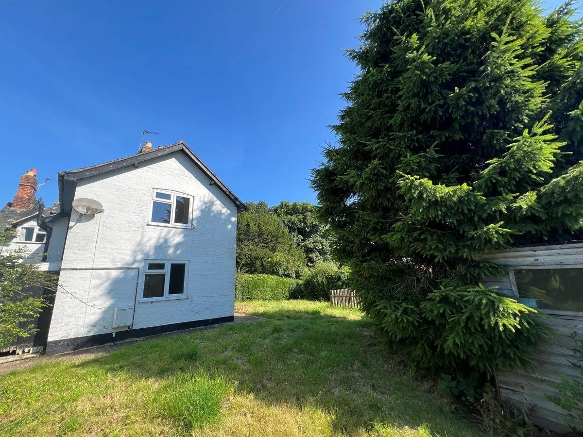 NOOK COTTAGE, SHOBY LANE, GRIMSTON