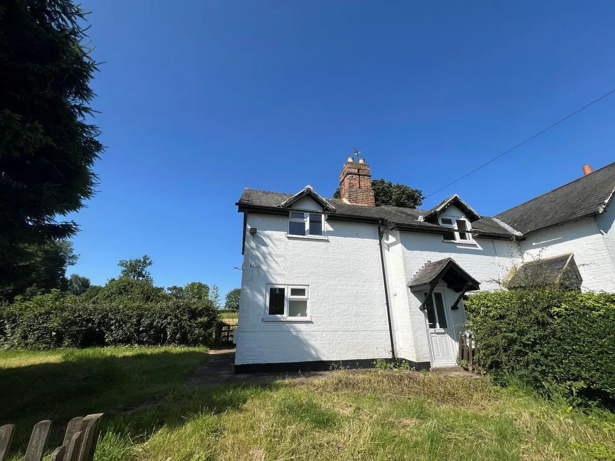 NOOK COTTAGE, SHOBY LANE, GRIMSTON