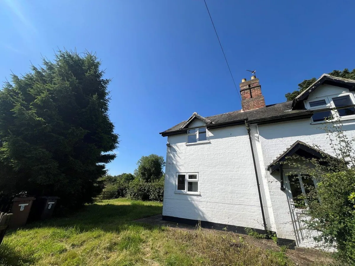 NOOK COTTAGE, SHOBY LANE, GRIMSTON