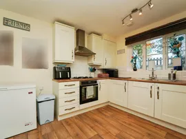 Horcott Road, Fairford thumb 3