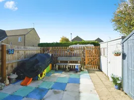 Horcott Road, Fairford thumb 2