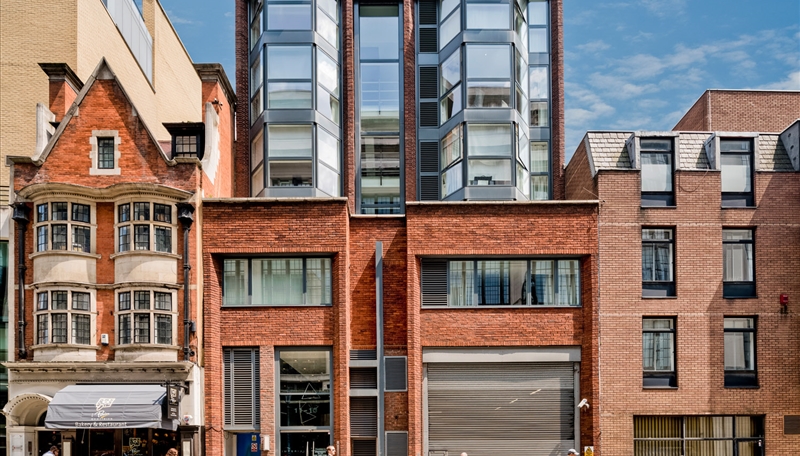 TWO BED  LARGE PRIVATE TERRACE  IMPERIAL HOUSE  W8  Image 8