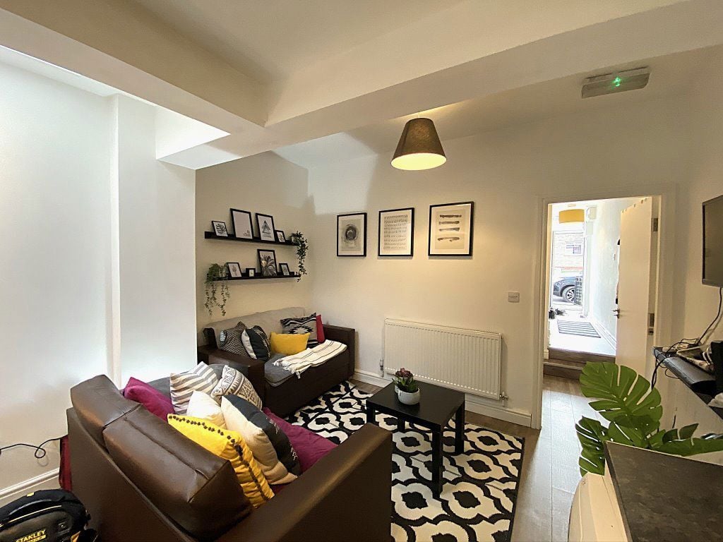 205 Heeley Road, B29 6EL Image 2