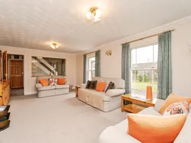 Holt Road, Fakenham thumb 3