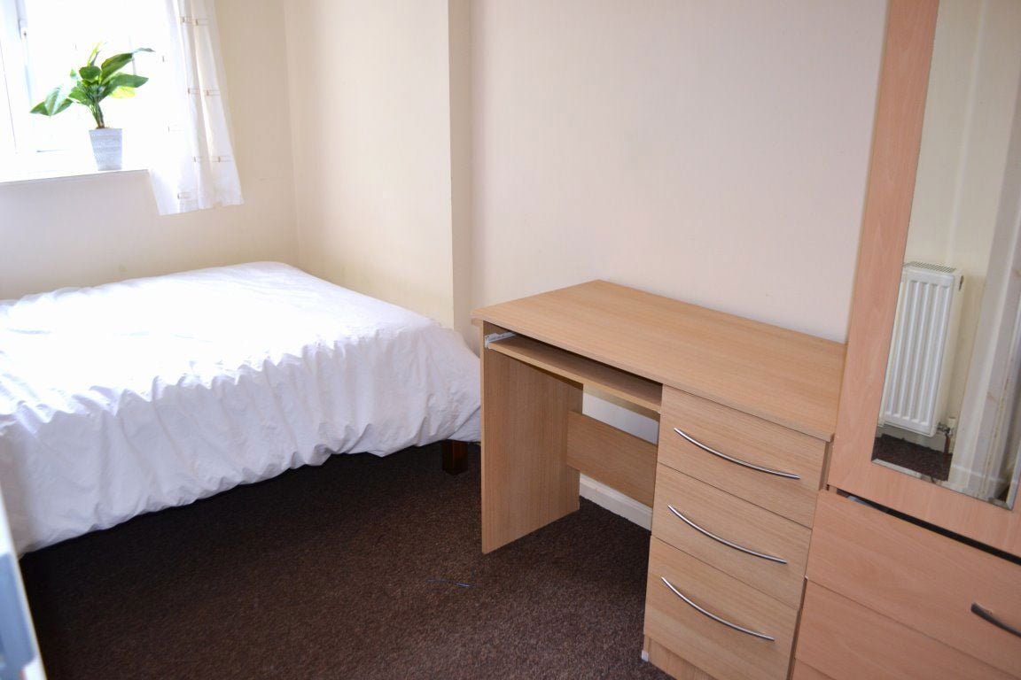 120 Heeley Road, B29 6EZ Image 11