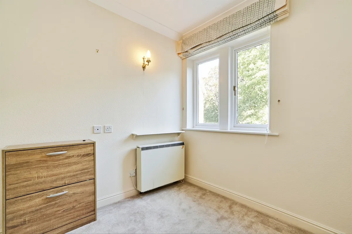 ladywood-road-leeds-2-bedroom-retirement-property-william-h-brown