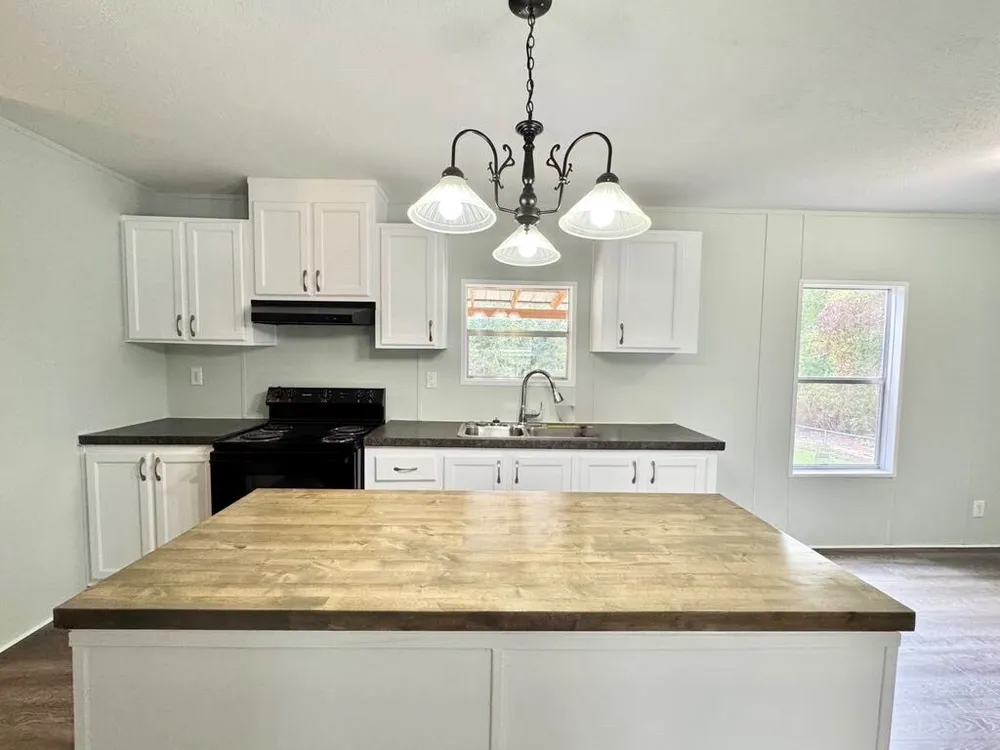 179 Lee Road 504, Phenix City, AL 36870