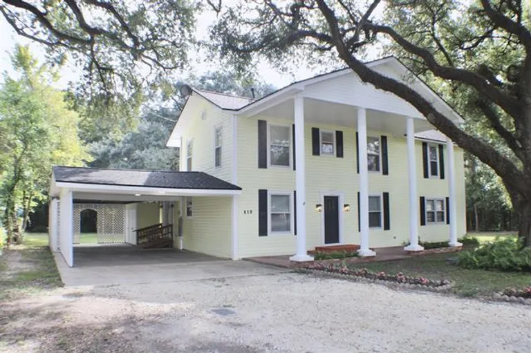 410 Belvedere Dr, Beaumont, TX 77706