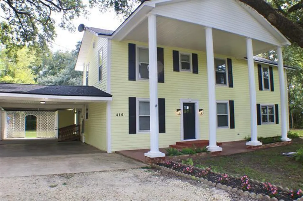 410 Belvedere Dr, Beaumont, TX 77706