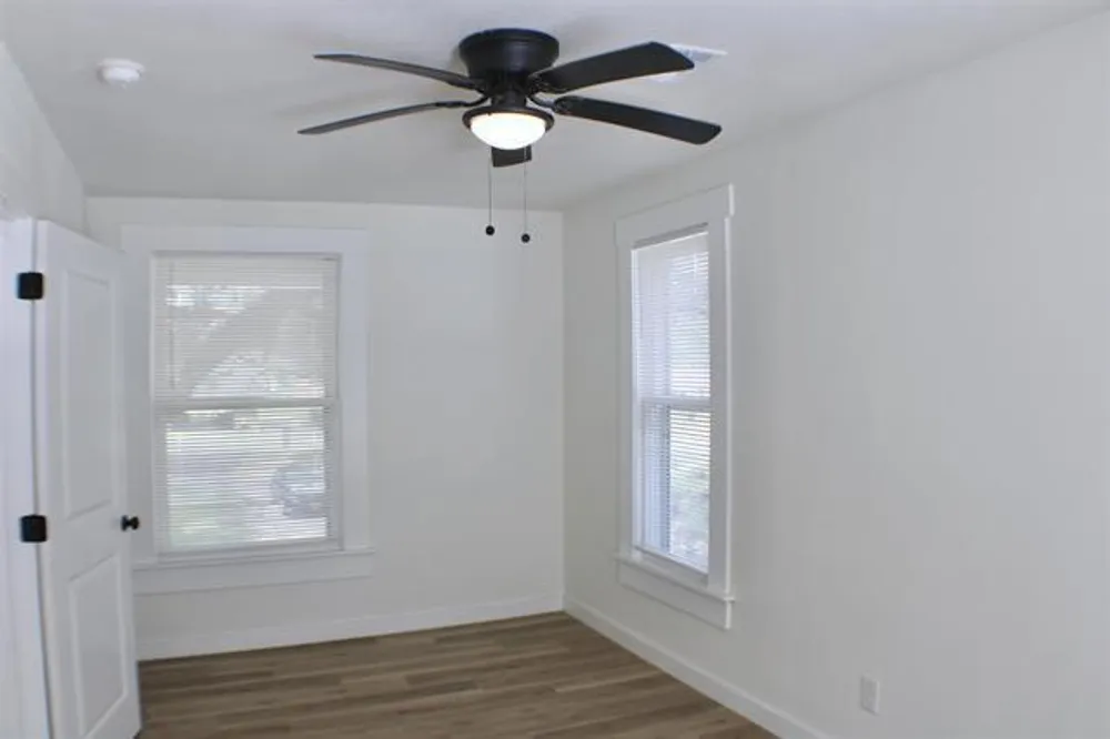 410 Belvedere Dr, Beaumont, TX 77706