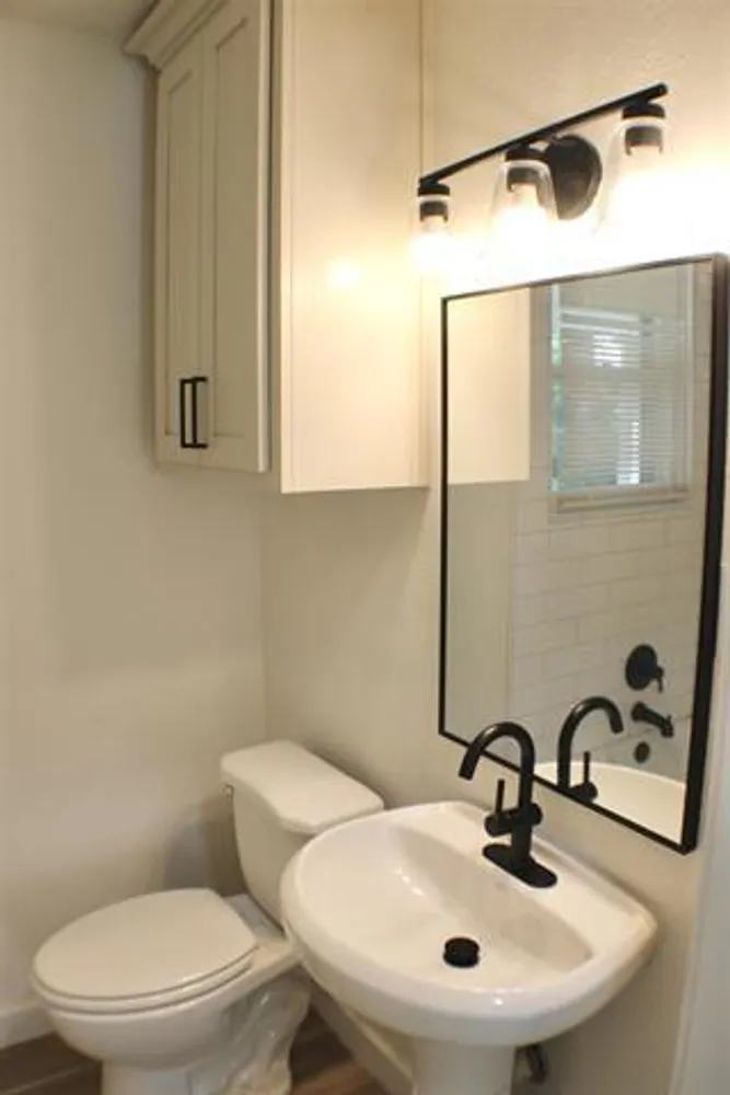 410 Belvedere Dr, Beaumont, TX 77706