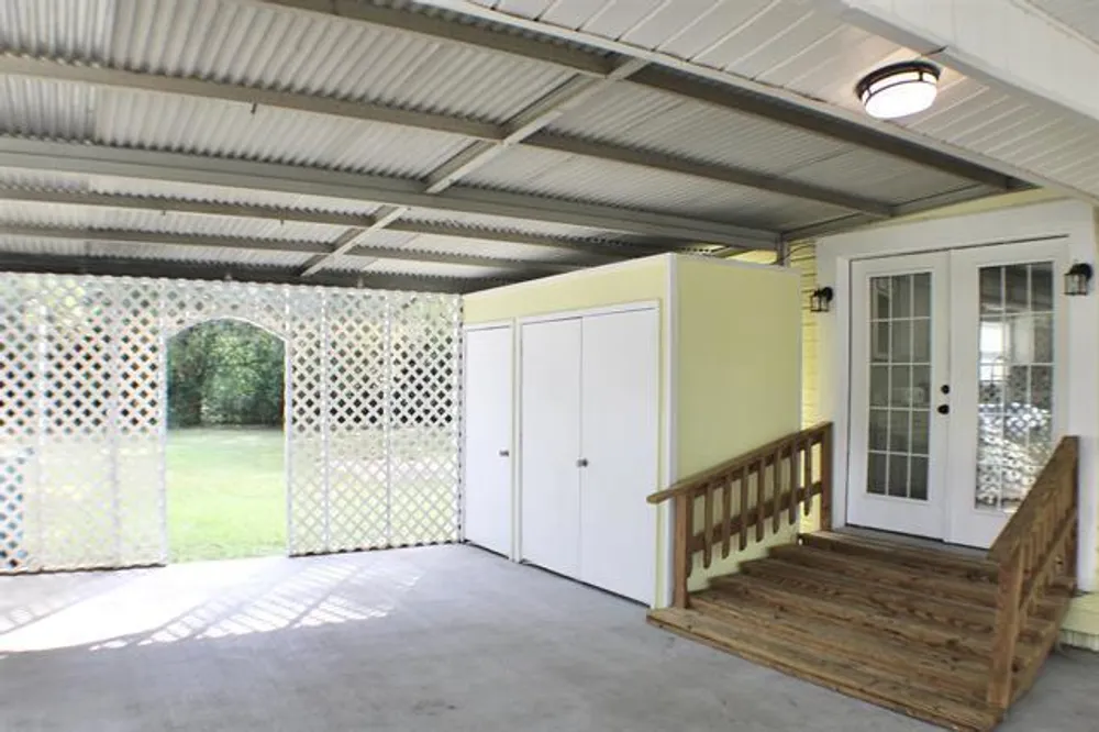 410 Belvedere Dr, Beaumont, TX 77706