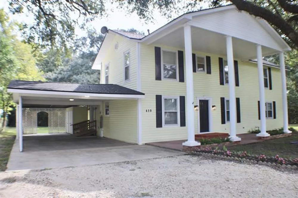 410 Belvedere Dr, Beaumont, TX 77706