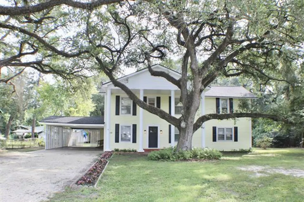 410 Belvedere Dr, Beaumont, TX 77706