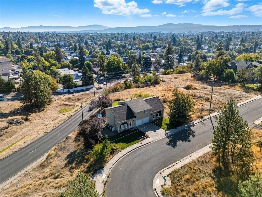 3250 N Ash Pl, Spokane, WA 99205