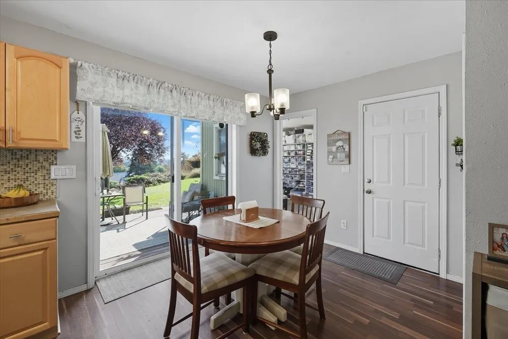 3250 N Ash Pl, Spokane, WA 99205