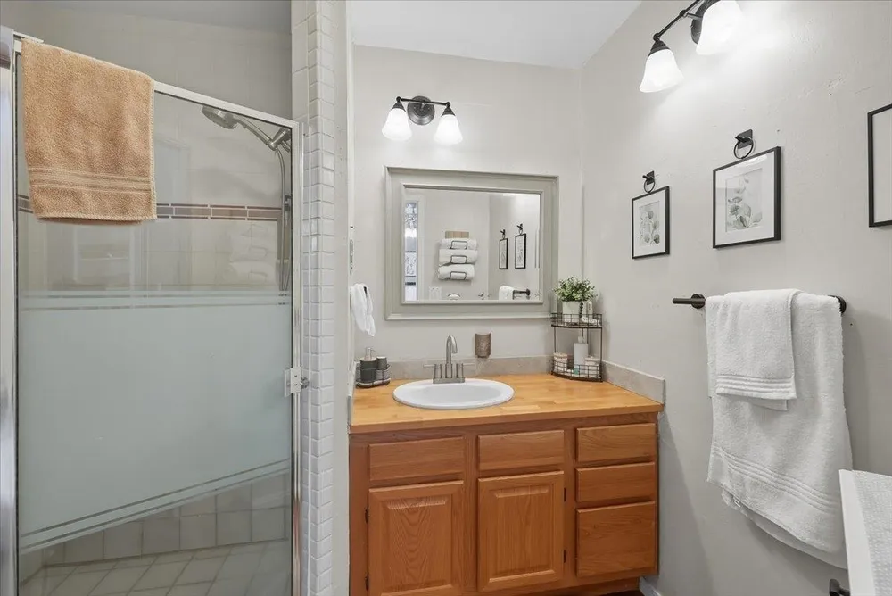 3250 N Ash Pl, Spokane, WA 99205