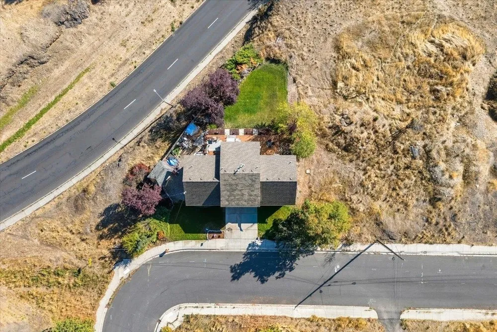 3250 N Ash Pl, Spokane, WA 99205