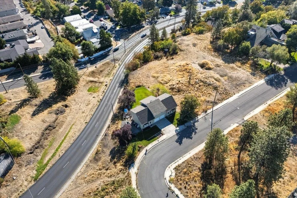 3250 N Ash Pl, Spokane, WA 99205