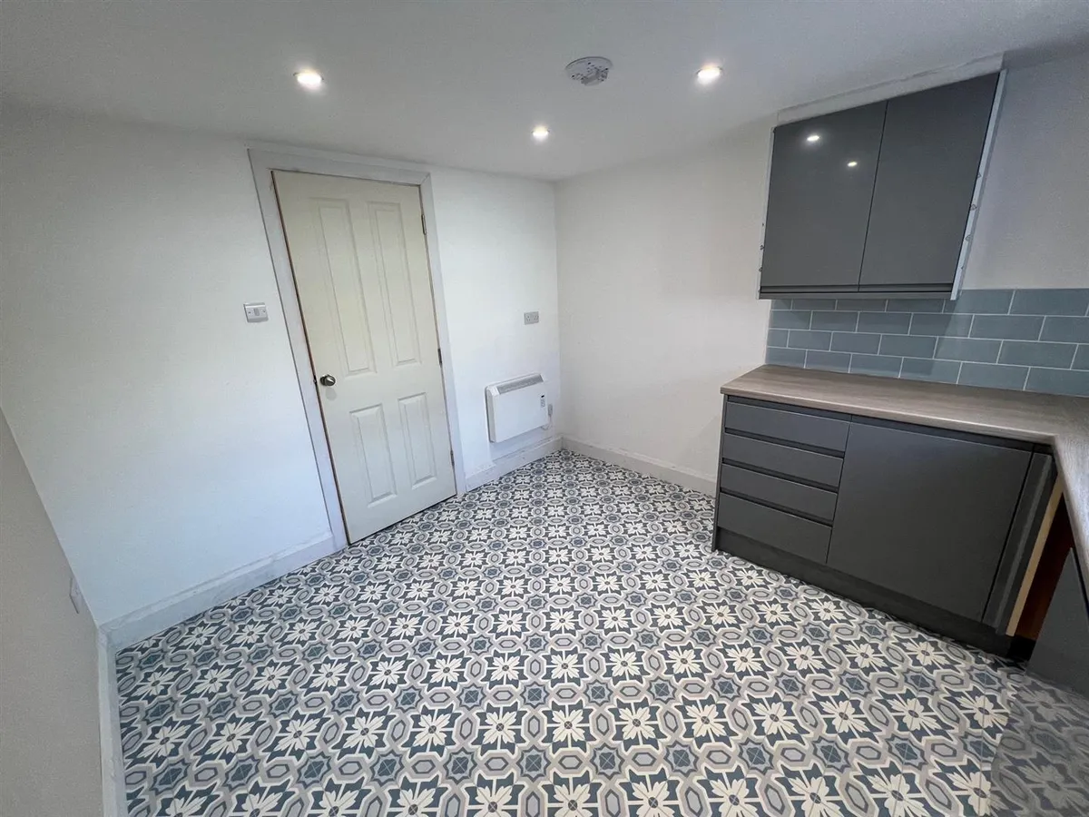 26E LAURIEKNOWE VILLA, ASFORDBY ROAD, MELTON MOWBRAY