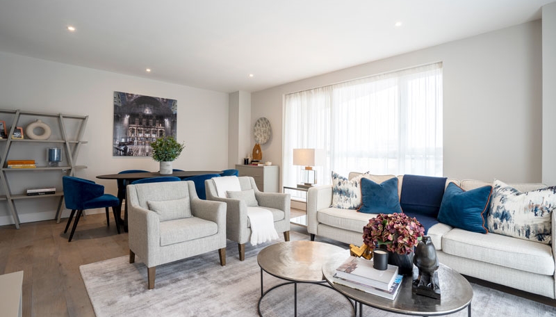 Fully Furnished  On-Site Amenities  Close to The City Image 8
