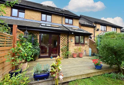 Oak Tree Close, Abbots Langley, WD5