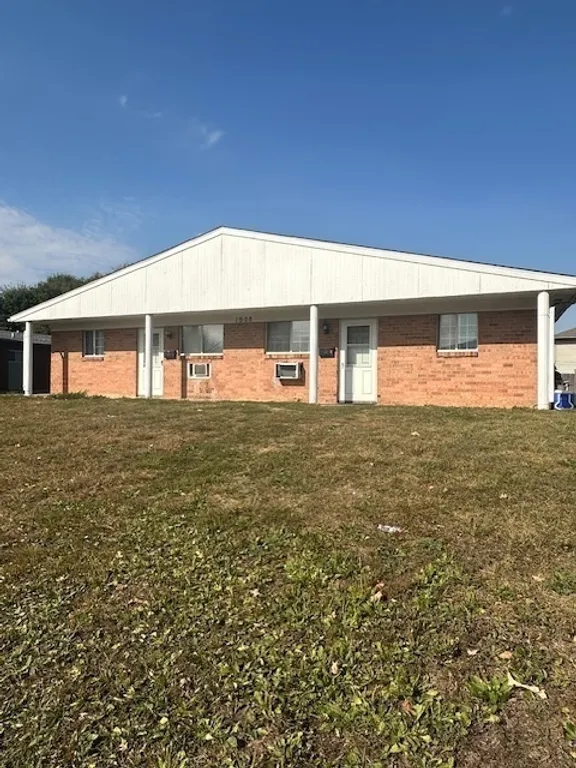 1508 Woods Ave, Normal, IL 61761