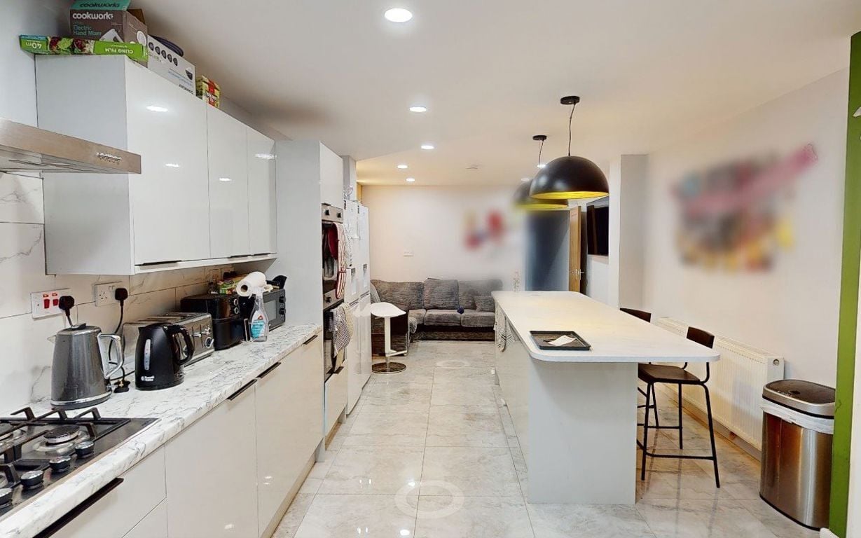 13 Harrow Road, B29 7DN Image 3