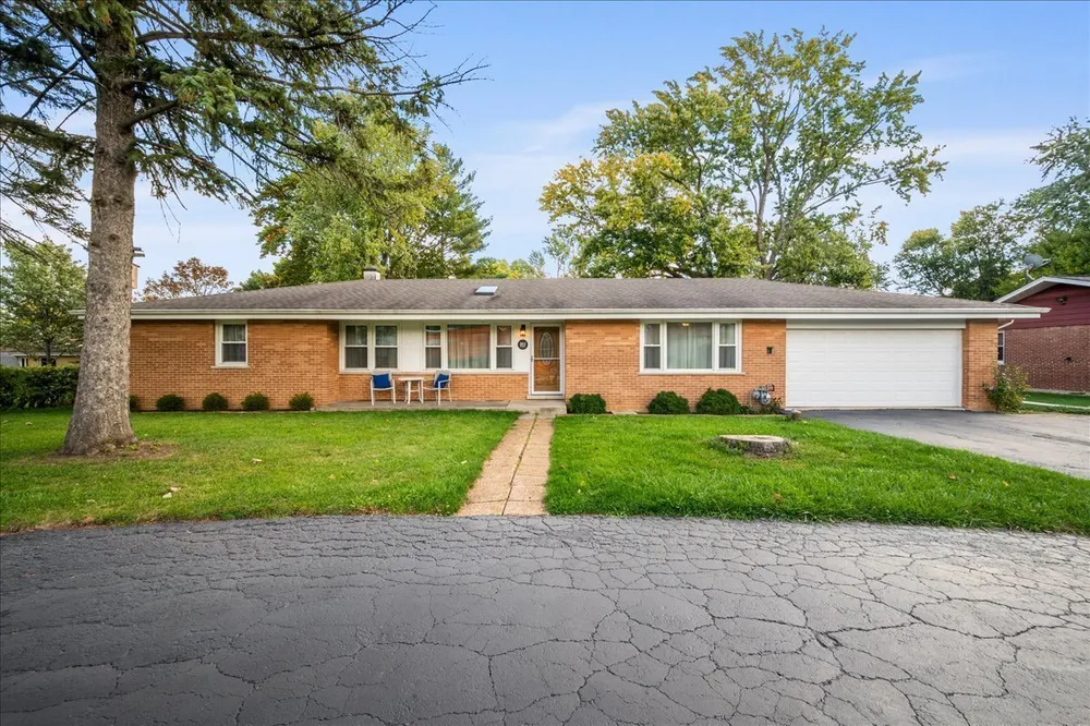 203 Coldren Dr, Prospect Heights, IL 60070