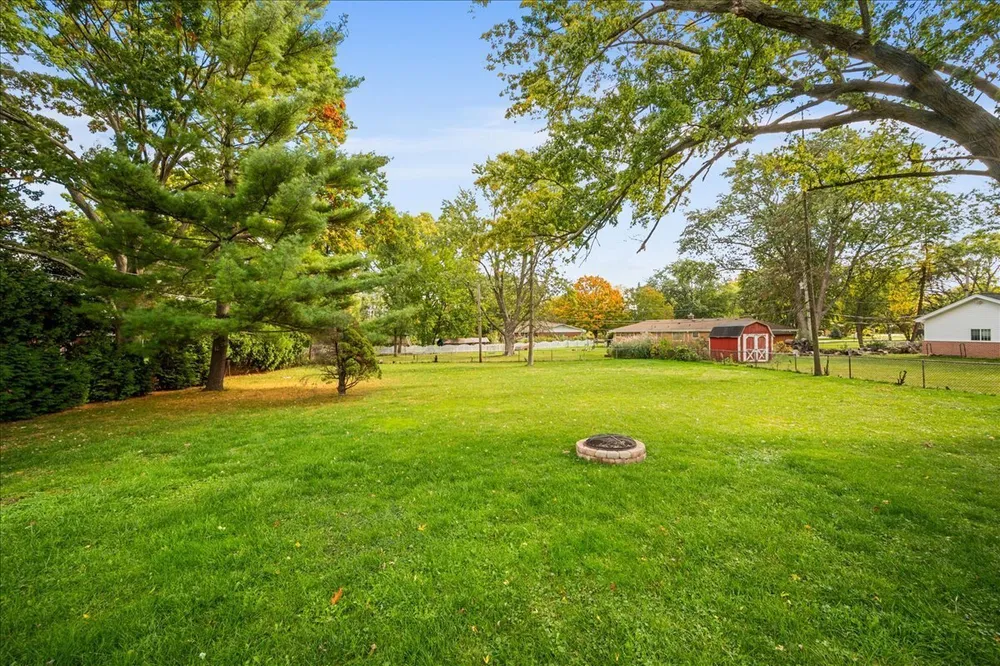 203 Coldren Dr, Prospect Heights, IL 60070