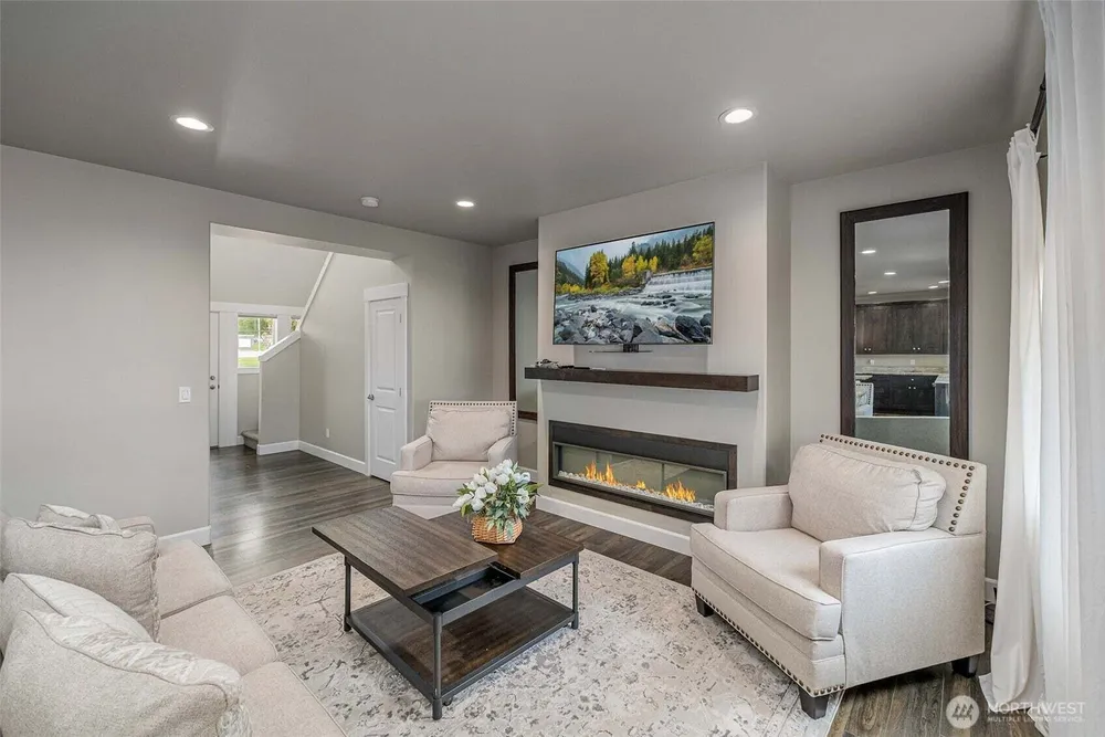 1804 Mulberry Ln, Wenatchee, WA 98801