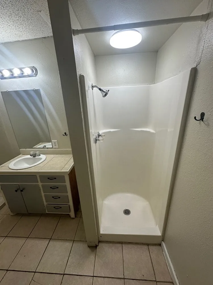 15 E 23rd St, San Angelo, TX 76903