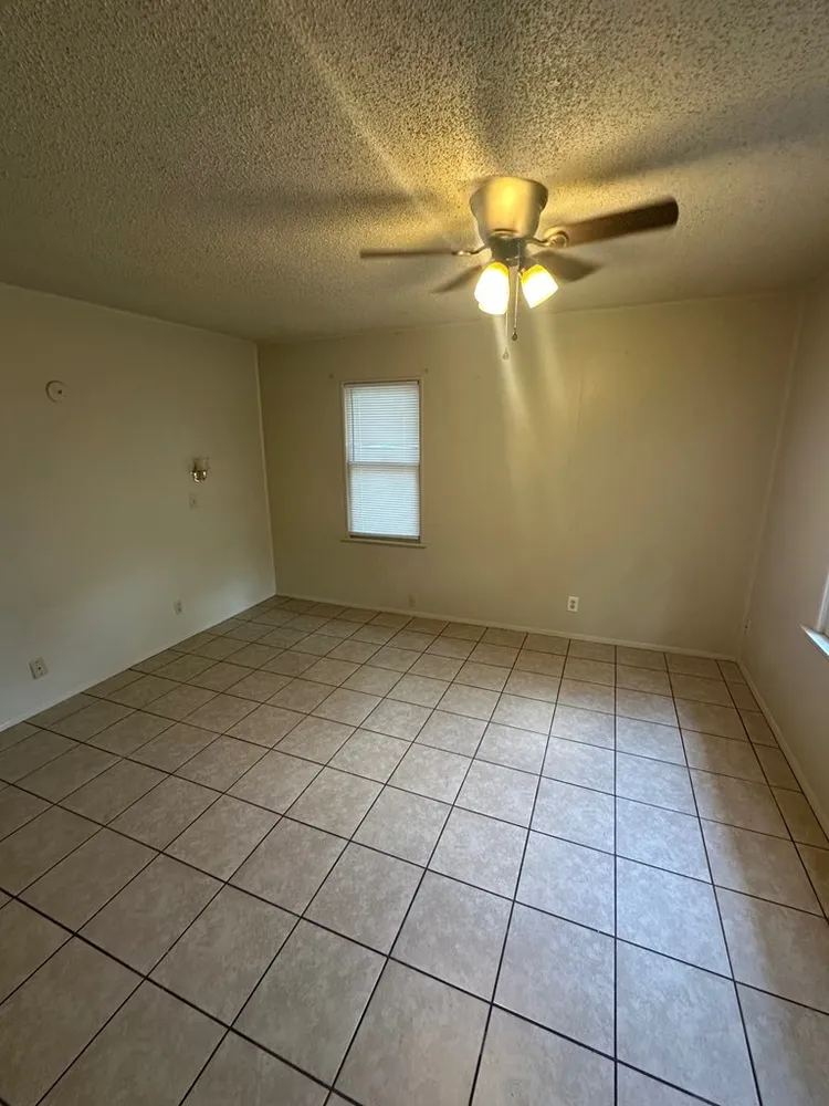 15 E 23rd St, San Angelo, TX 76903