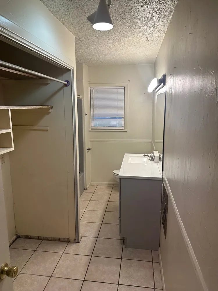 15 E 23rd St, San Angelo, TX 76903
