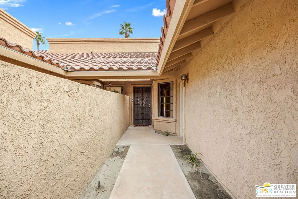 41810 Woodhaven Dr E, Palm Desert, CA 92211