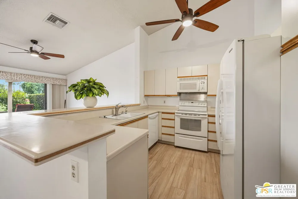 41810 Woodhaven Dr E, Palm Desert, CA 92211
