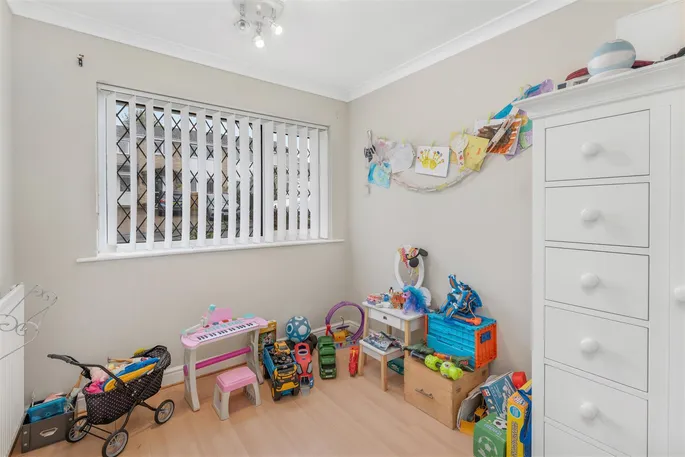Property carousel image 10