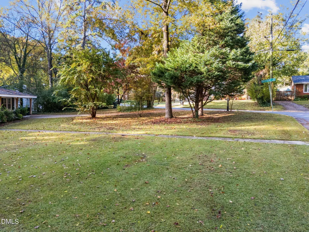 2950 Glenridge Dr, Raleigh, NC 27604