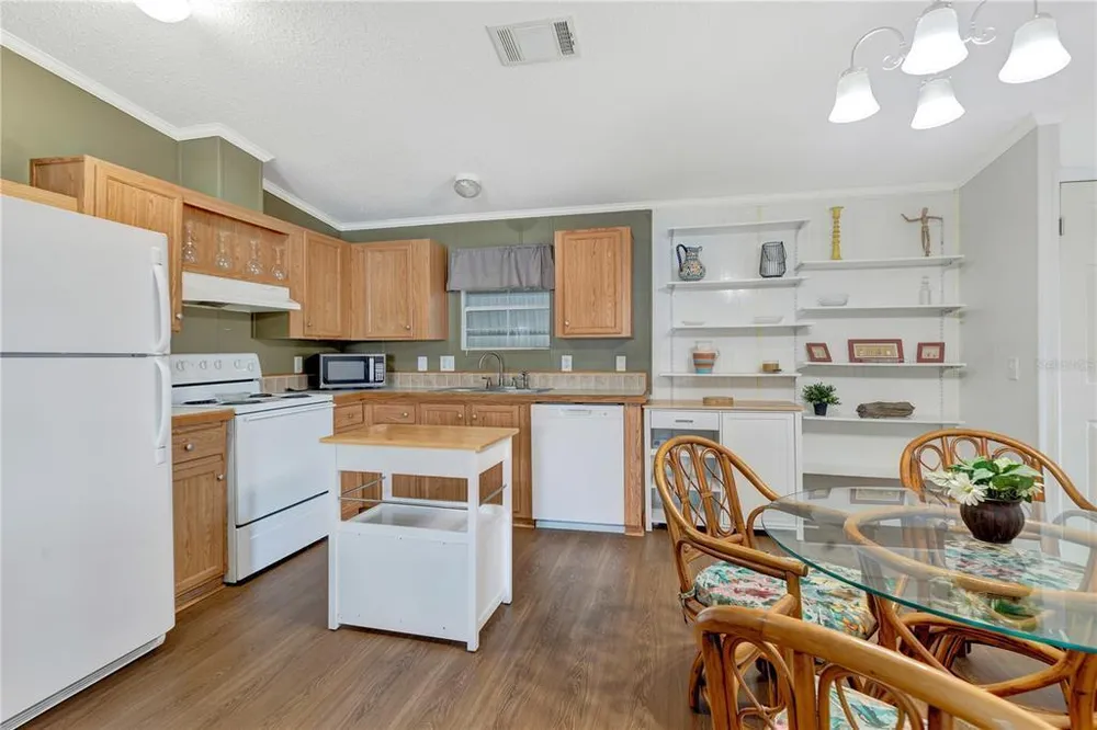 2100 Kings Hwy, Port Charlotte, FL 33980