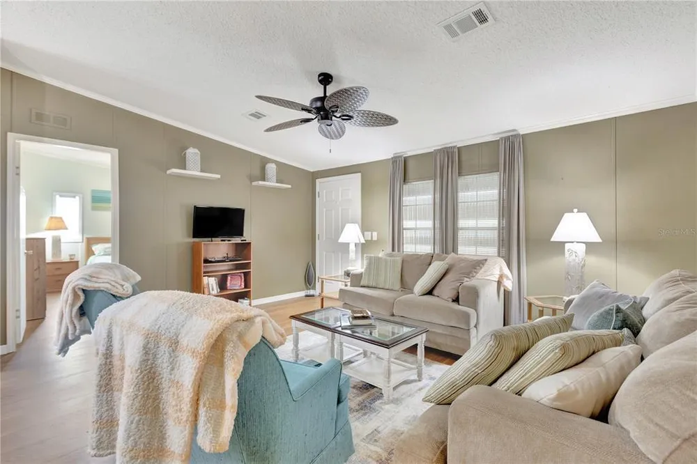 2100 Kings Hwy, Port Charlotte, FL 33980