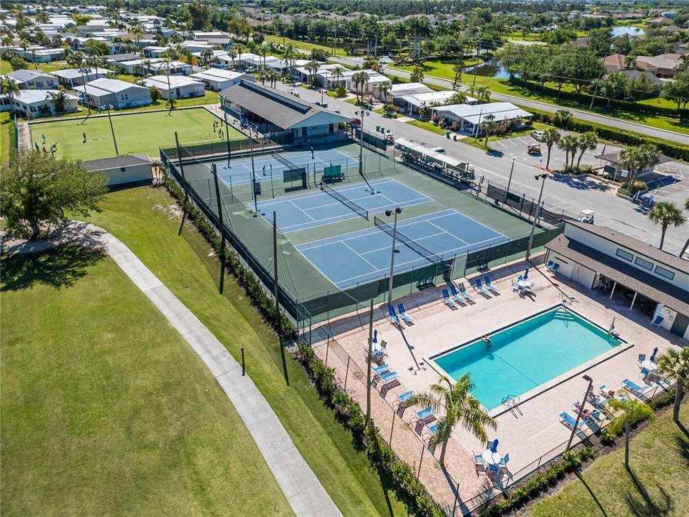 2100 Kings Hwy, Port Charlotte, FL 33980