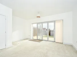 Prince Drive, Shrivenham, Swindon thumb 2